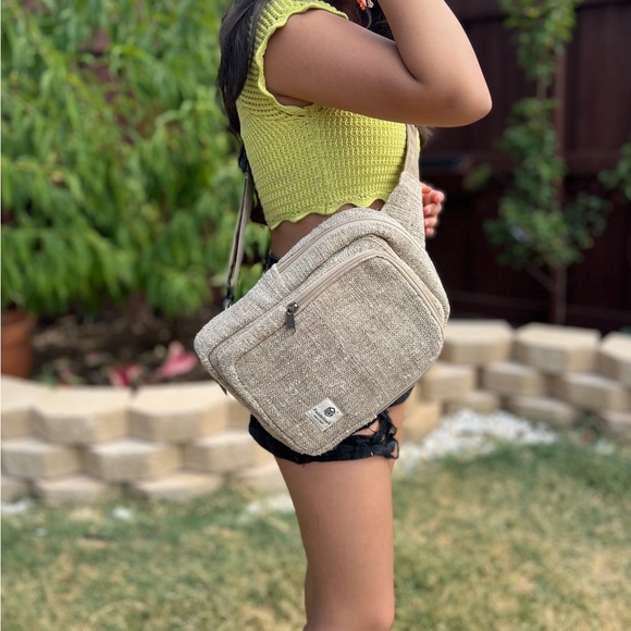 Pure Hemp Sling Bag - Picture 4 of 11